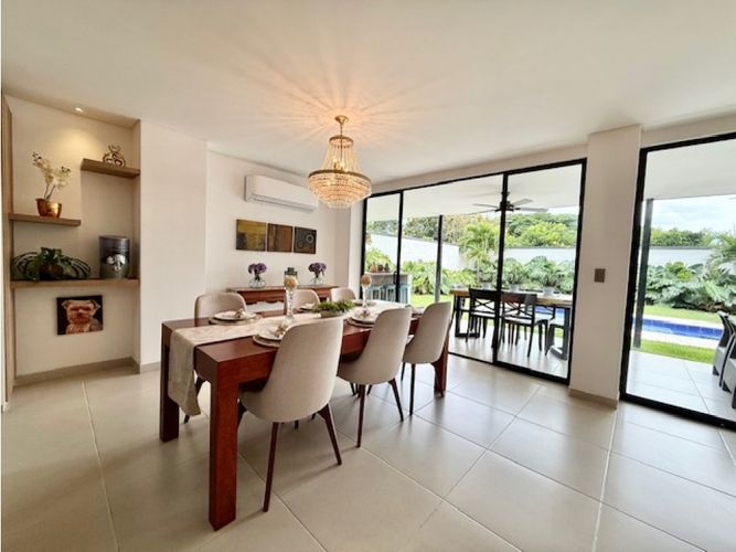 Casa de 4 alcobas en venta en Las Mercedes, Jamundí, 288 m² · foto 5 de 24
