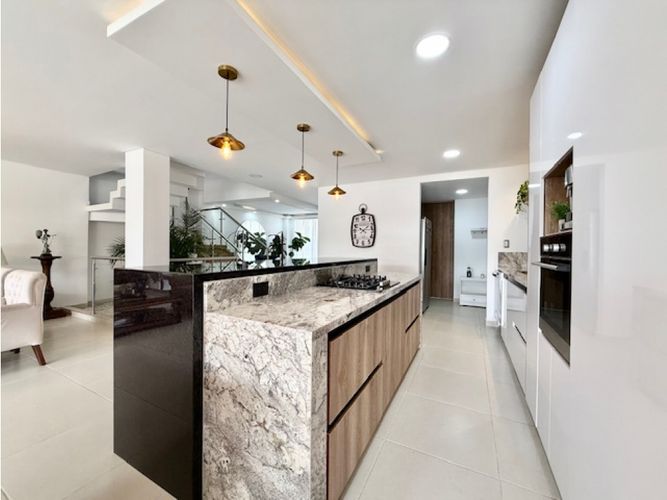 Casa de 4 alcobas en venta en Las Mercedes, Jamundí, 288 m² · foto 7 de 24