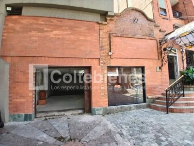 Local en arriendo en La Floresta, Medellín, 135 m² · foto 2 de 12