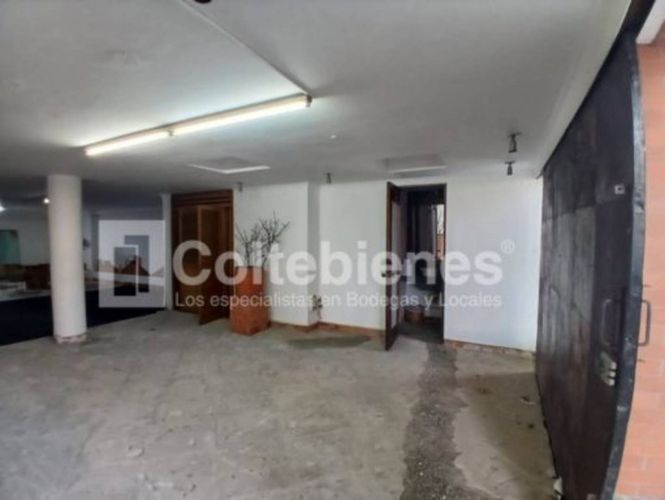 Local en arriendo en La Floresta, Medellín, 135 m² · foto 4 de 12