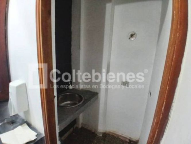 Local en arriendo en La Floresta, Medellín, 135 m² · foto 6 de 12