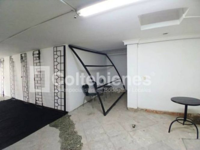 Local en arriendo en La Floresta, Medellín, 135 m² · foto 8 de 12