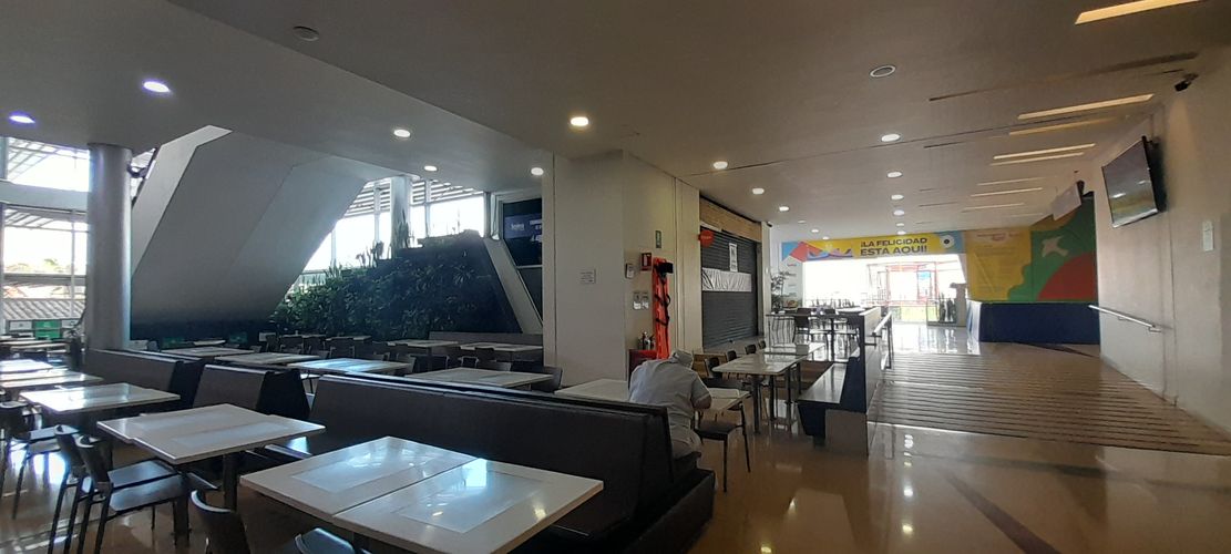 Local en arriendo en El Poblado, Medellín, 28 m² · foto 6 de 8
