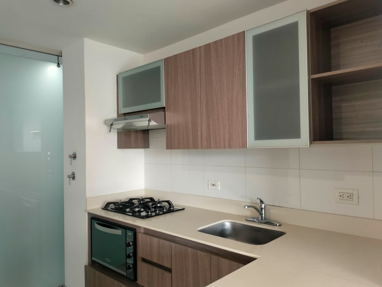 Apartamento en arriendo en El Poblado, Medellín · foto 4 de 14