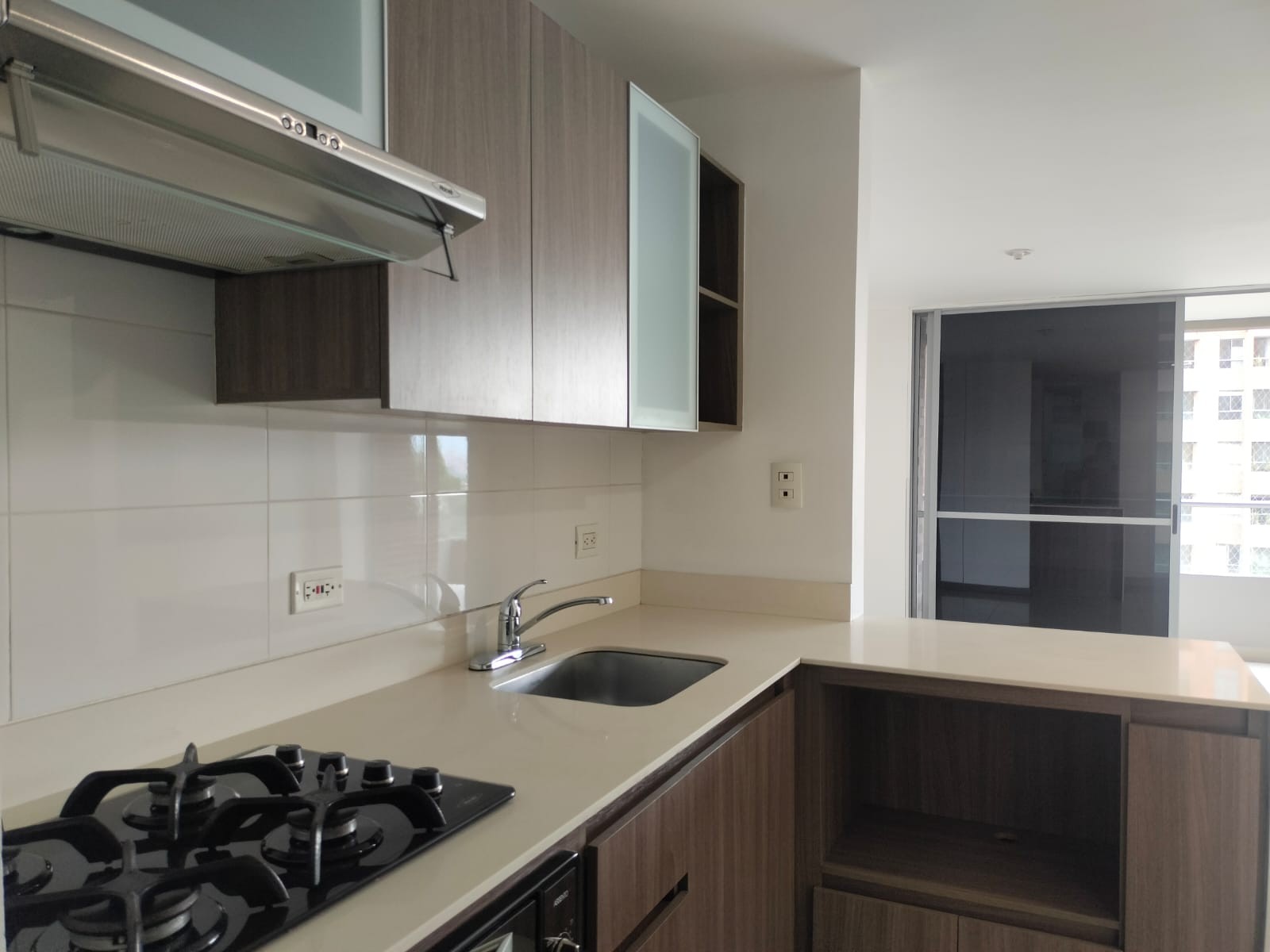 Apartamento en arriendo en El Poblado, Medellín · foto 5 de 14