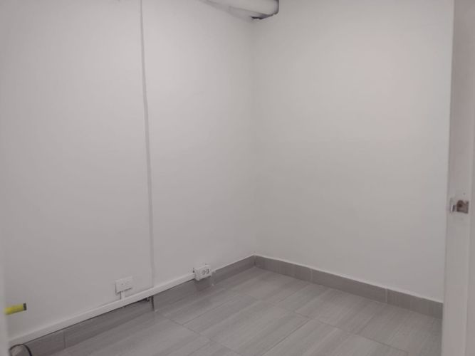 Local en arriendo en Conquistadores, Medellín, 33 m² · foto 5 de 8
