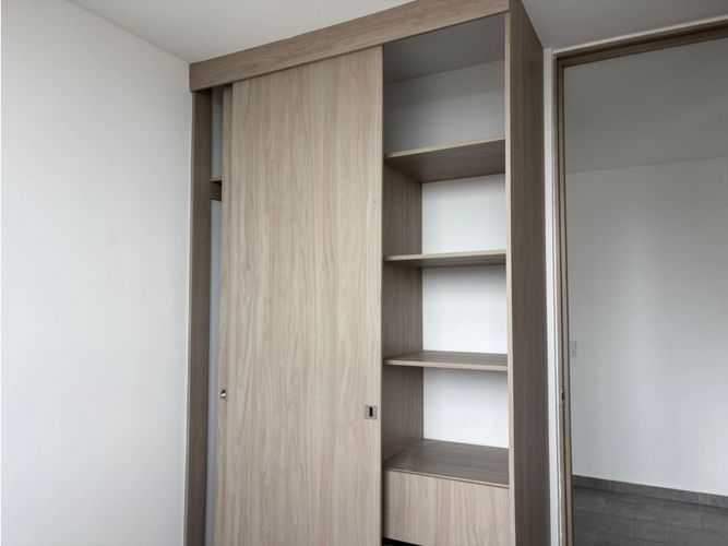 Apartamento de 3 alcobas en venta en Alto Del Medio, Rionegro, 57 m² · foto 8 de 15