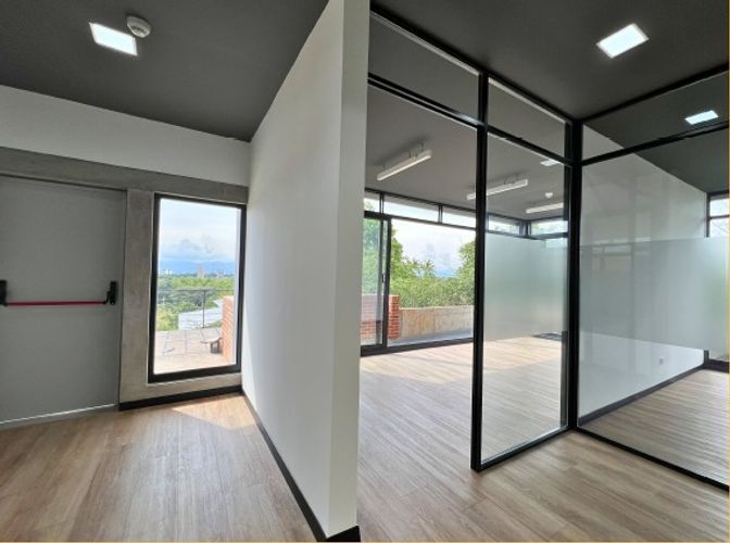 Oficina en arriendo en Cerritos, Pereira, 22 m² · foto 2 de 6