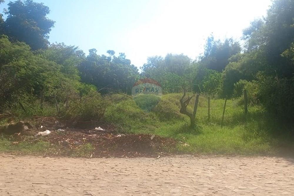 AMPLIO TERRENO EN LUQUE - ZONA CIT EN VENTA (900 m2) — foto 3