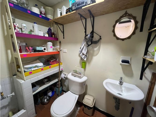 Local en venta en Los Colores, Medellín, 33 m² · foto 4 de 9