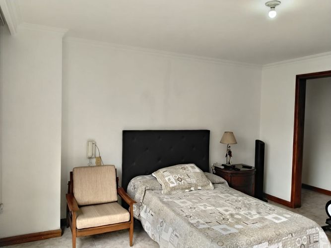 Apartamento en venta en El Poblado, Medellín · foto 8 de 19
