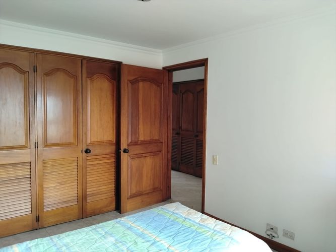 Apartamento en venta en El Poblado, Medellín · foto 12 de 19