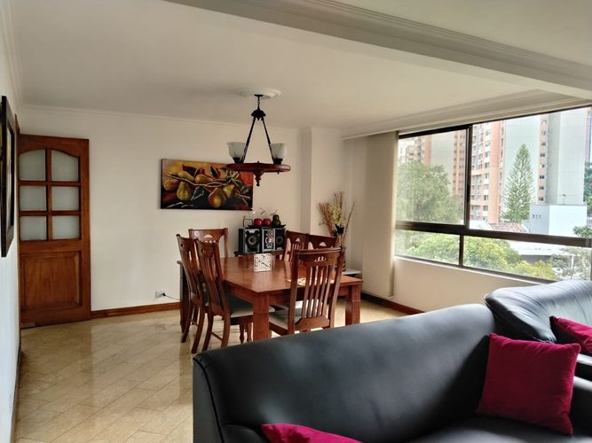 Apartamento en venta en El Poblado, Medellín · foto 4 de 19