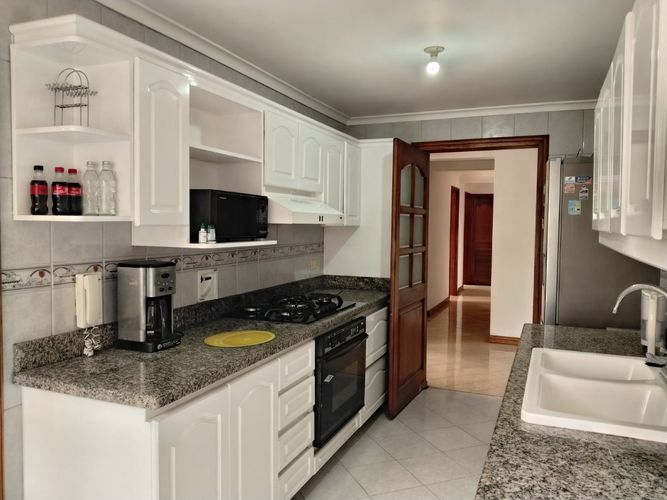 Apartamento de 4 alcobas en venta en El Poblado, Medellín, 165 m² · foto 4 de 19