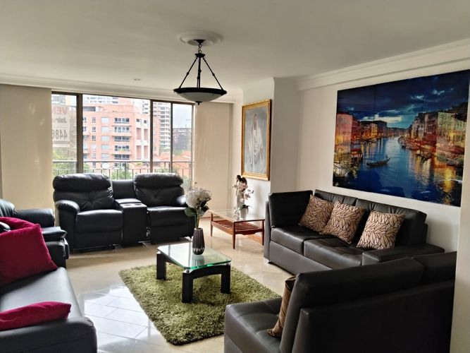Apartamento de 4 alcobas en venta en El Poblado, Medellín, 165 m² · foto 3 de 19