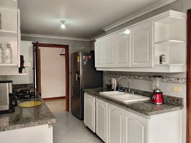 Apartamento de 4 alcobas en venta en El Poblado, Medellín, 165 m² · foto 6 de 19