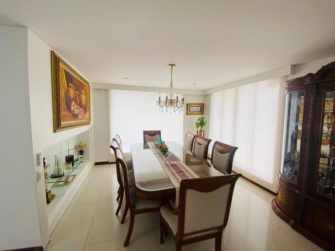 Casa de 3 alcobas en venta en Cedro Salazar, Bogotá, 350 m² · foto 8 de 24