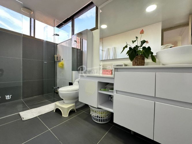 Apartamento de 4 alcobas en venta en Los Naranjos, Medellín, 265 m² · foto 12 de 24