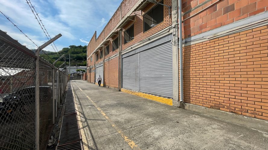 Bodega en arriendo en Arroyohondo, Yumbo, 2000 m² · foto 8 de 24