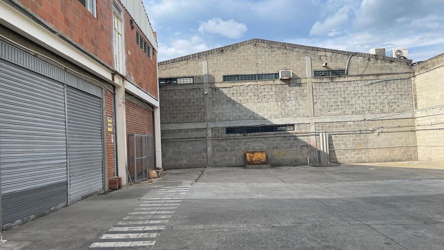 Bodega en arriendo en Arroyohondo, Yumbo, 2000 m² · foto 12 de 24