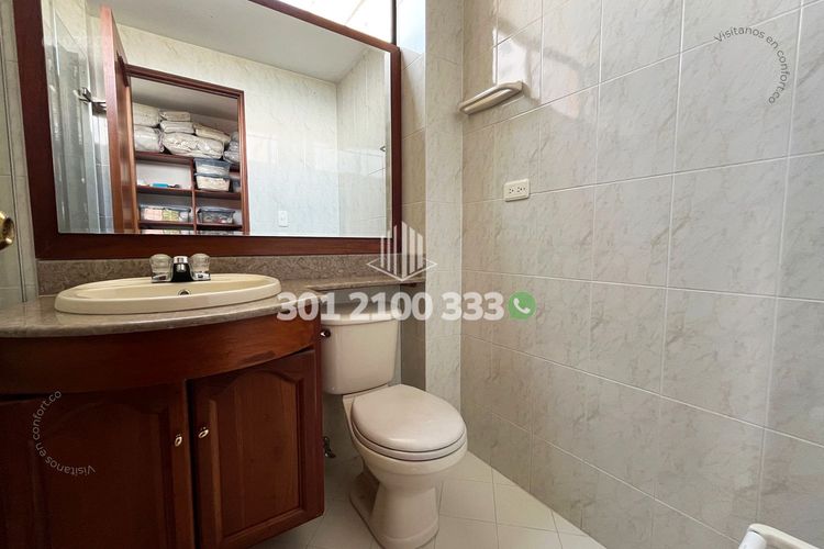 Apartamento de 3 alcobas en arriendo en El Tesoro, Medellín, 198 m² · foto 16 de 24