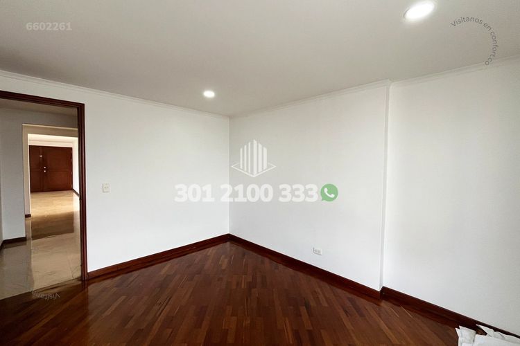 Apartamento de 3 alcobas en arriendo en El Tesoro, Medellín, 198 m² · foto 20 de 24