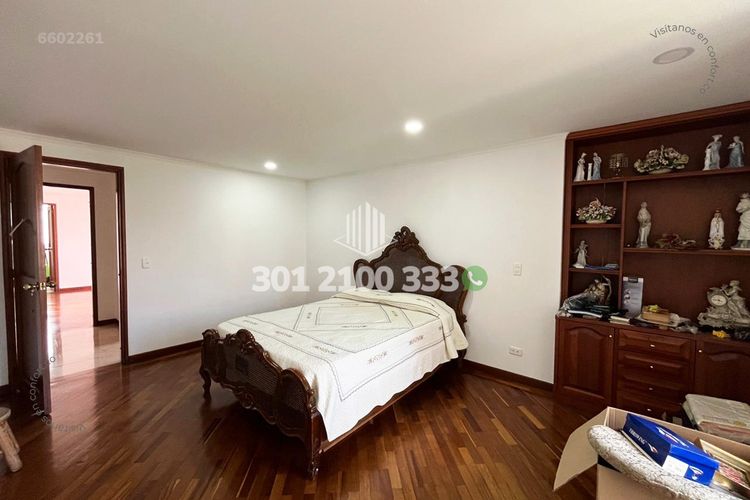 Apartamento de 3 alcobas en arriendo en El Tesoro, Medellín, 198 m² · foto 24 de 24