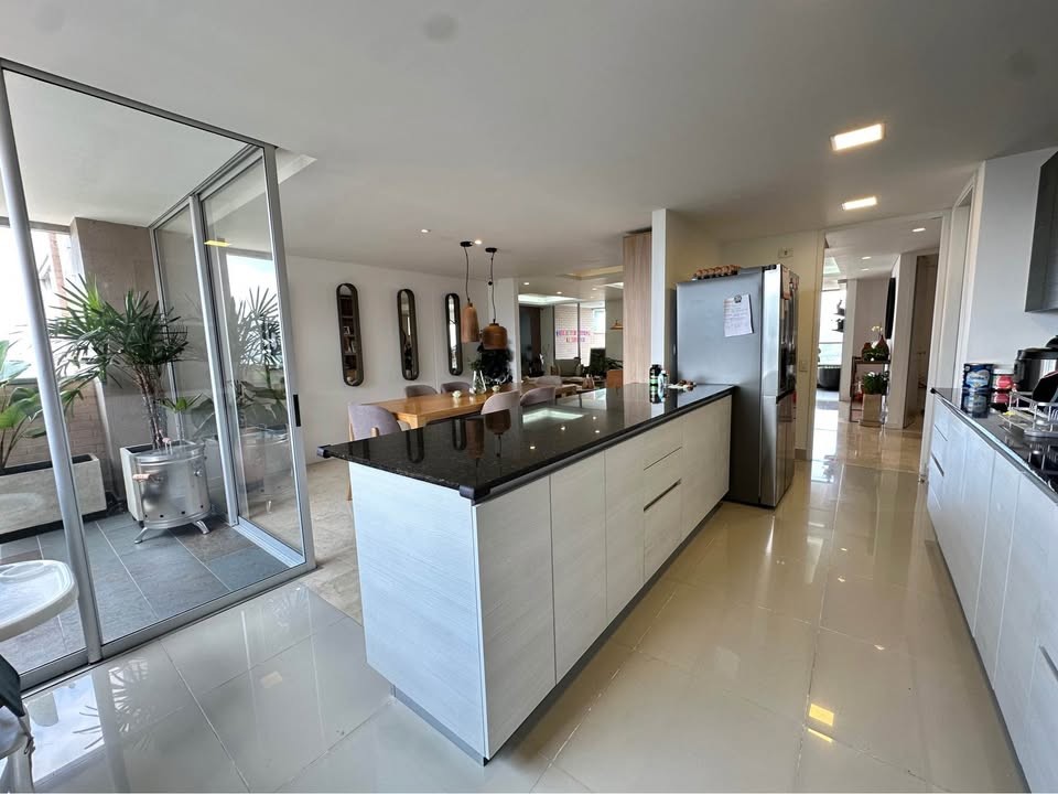 Apartamento en arriendo en El Tesoro, Medellín · foto 8 de 10
