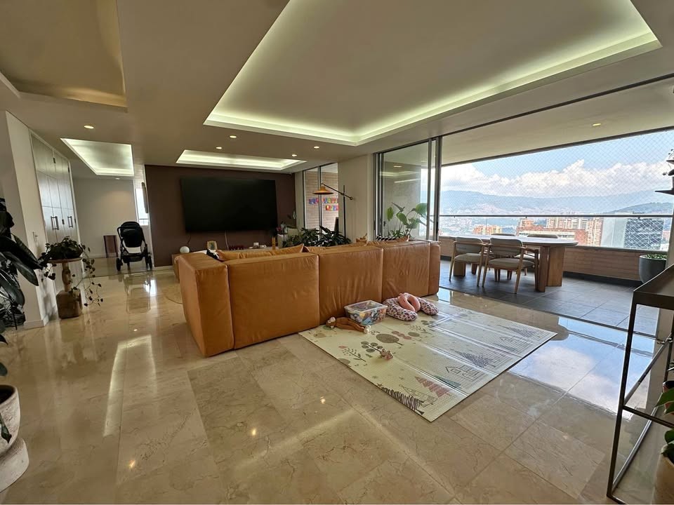 Apartamento en arriendo en El Tesoro, Medellín · foto 5 de 10