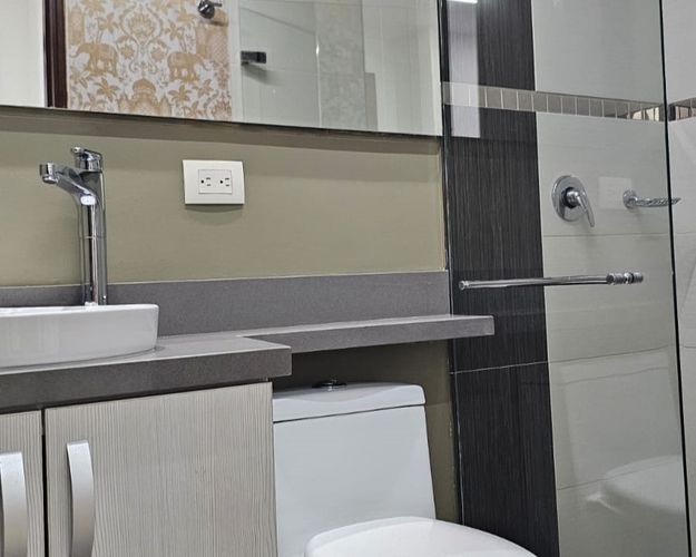 Apartamento de 3 alcobas en venta en El Poblado, Medellín, 165 m² · foto 14 de 14