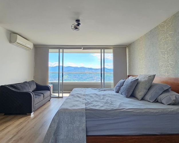 Apartamento de 3 alcobas en venta en El Poblado, Medellín, 165 m² · foto 10 de 14