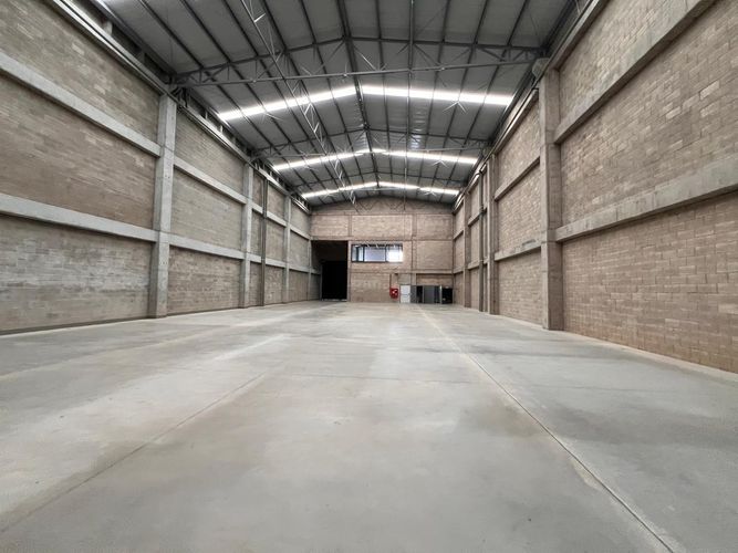 Bodega en arriendo en El Porvenir, Rionegro, 1026 m² · foto 4 de 20