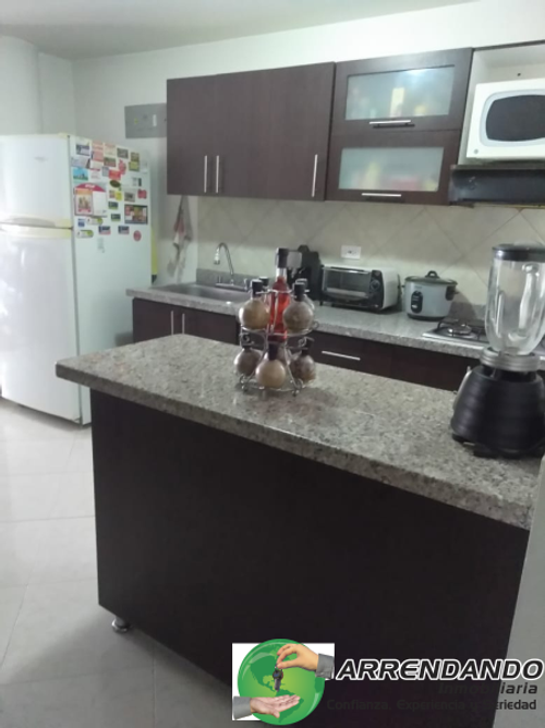 Apartamento de 2 alcobas en venta en Las Lomitas, Sabaneta, 67 m² · foto 5 de 13