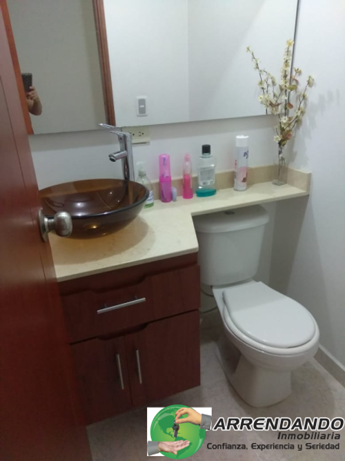 Apartamento de 2 alcobas en venta en Las Lomitas, Sabaneta, 67 m² · foto 11 de 13