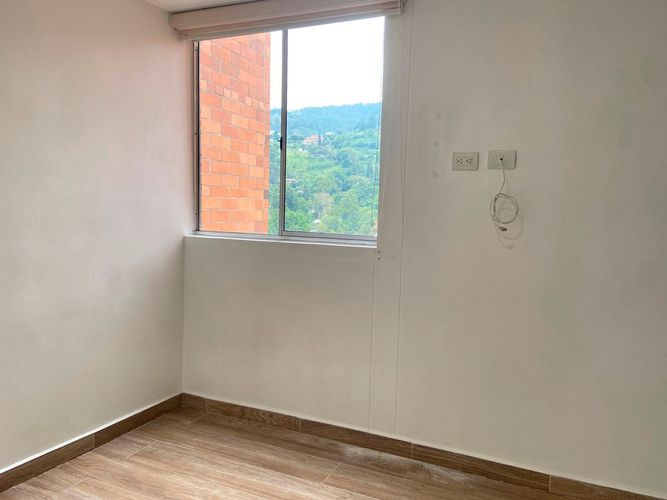 Apartamento de 2 alcobas en venta en Los Alcazares, Sabaneta, 60 m² · foto 14 de 17