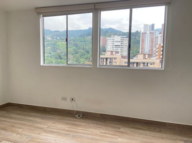 Apartamento de 2 alcobas en venta en Los Alcazares, Sabaneta, 60 m² · foto 9 de 17
