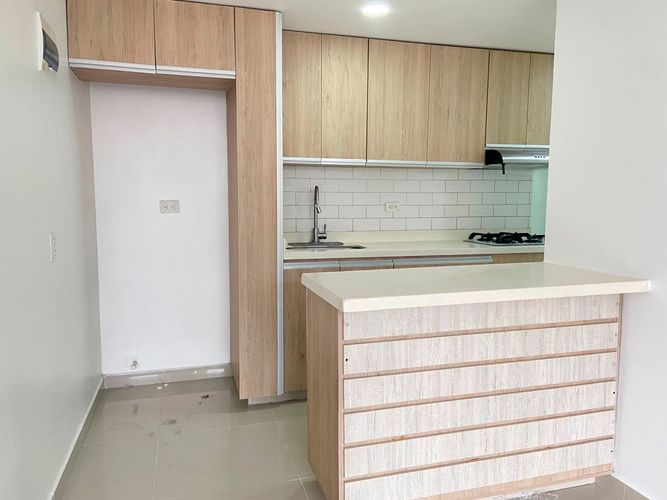 Apartamento de 2 alcobas en venta en Los Alcazares, Sabaneta, 60 m² · foto 4 de 17
