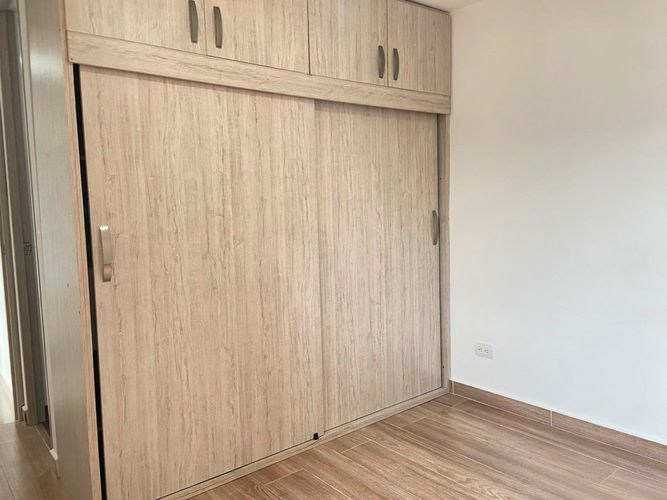 Apartamento de 2 alcobas en venta en Los Alcazares, Sabaneta, 60 m² · foto 13 de 17