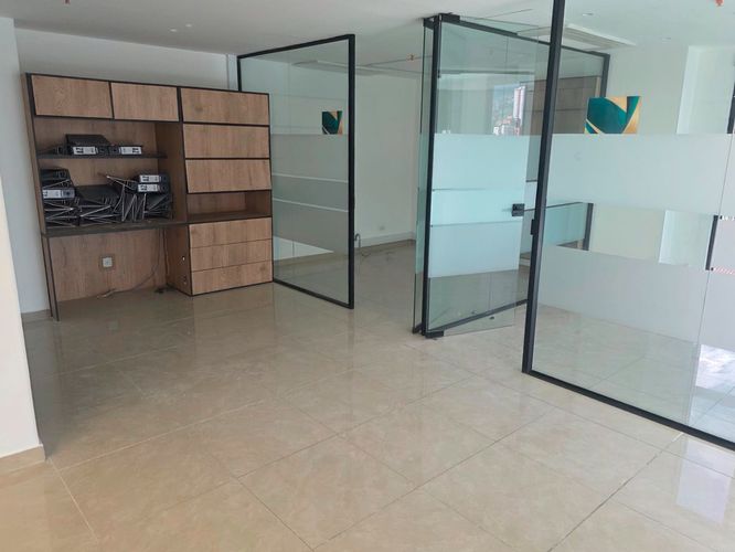Oficina en arriendo en Cristo Rey, Medellín, 150 m² · foto 13 de 19