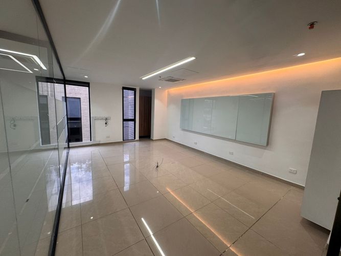 Oficina en arriendo en Cristo Rey, Medellín, 150 m² · foto 5 de 19