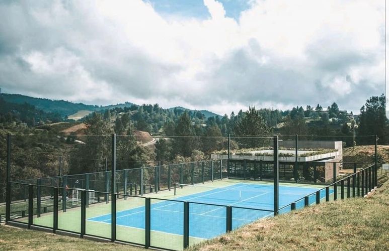 Lote en venta en Loma Del Escobero, El Retiro, 2175 m² · foto 2 de 13
