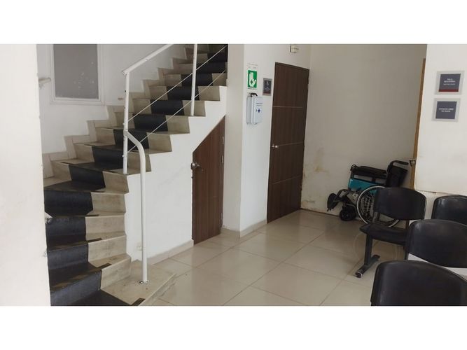 Local en arriendo en Estadio, Medellín, 500 m² · foto 8 de 24