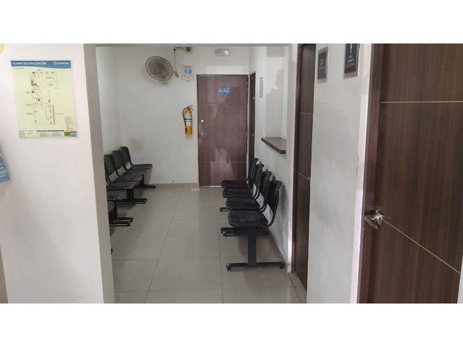 Local en arriendo en Estadio, Medellín, 500 m² · foto 18 de 24