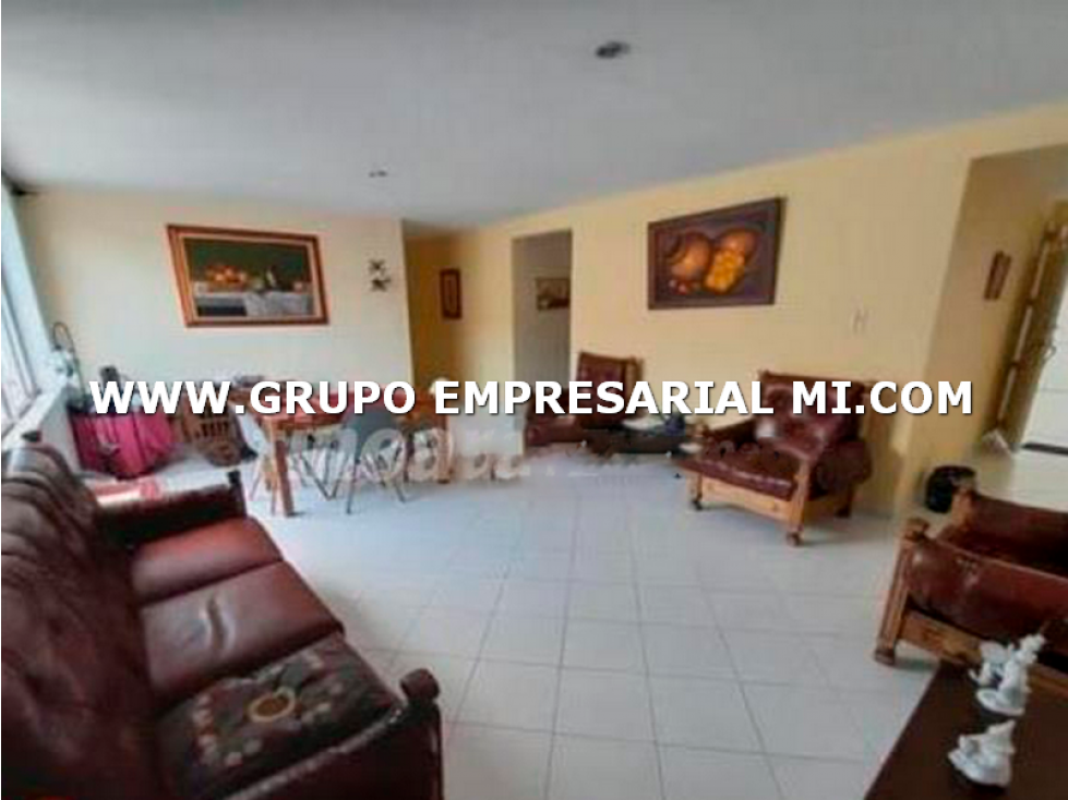 Apartamento en venta en San benito, Medellín 2