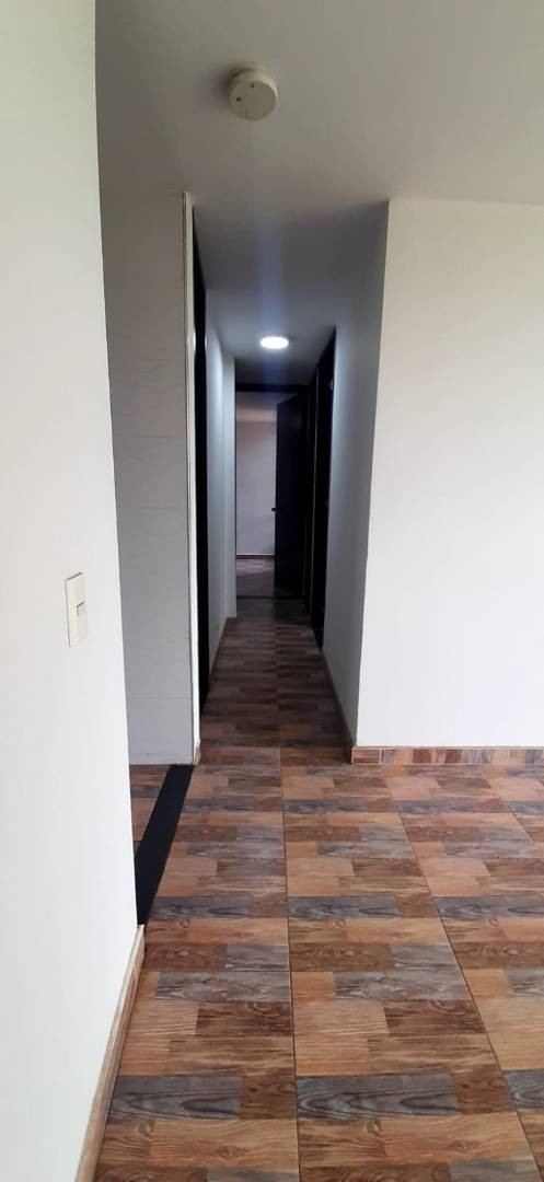 Apartamento en venta en Cr La Estancia Et Iii, Mosquera · foto 3 de 18