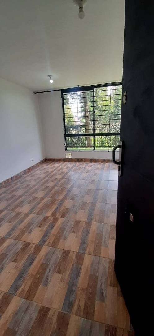 Apartamento en venta en Cr La Estancia Et Iii, Mosquera · foto 4 de 18