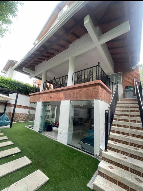 Casa de 4 alcobas en venta en Cañaveral, Floridablanca, 420 m² · foto 2 de 20