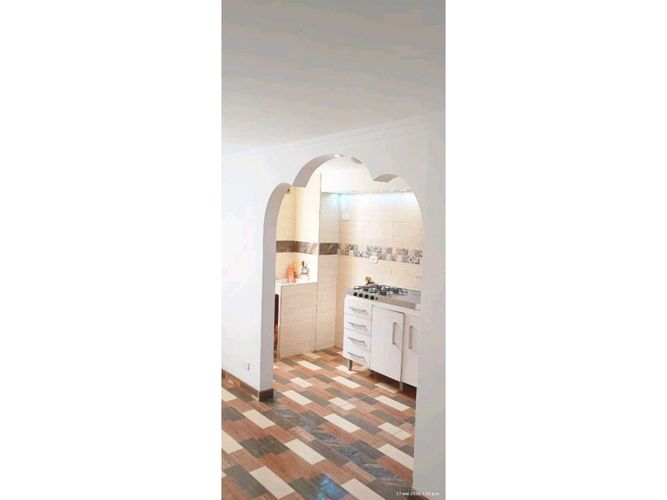 Apartamento de 2 alcobas en venta en Altos De Camilo Torres, Soacha, 45 m² · foto 2 de 8