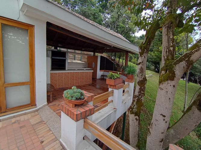 Apartamento de 3 alcobas en venta en Lindaraja, Bogotá, 170 m² · foto 22 de 24