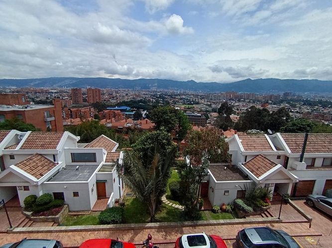Apartamento de 3 alcobas en venta en Lindaraja, Bogotá, 170 m² · foto 24 de 24